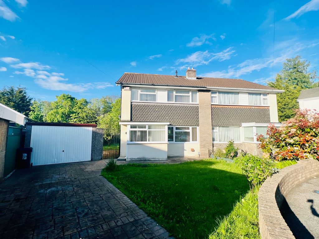 3 bed semidetached house for sale in Scarborough Road, Newport NP19