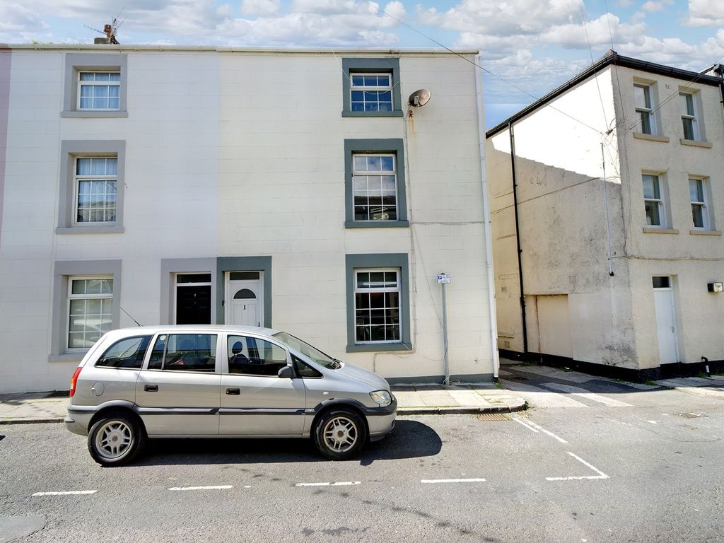 4 bed end terrace house for sale in Nelson Street, Morecambe LA4, £