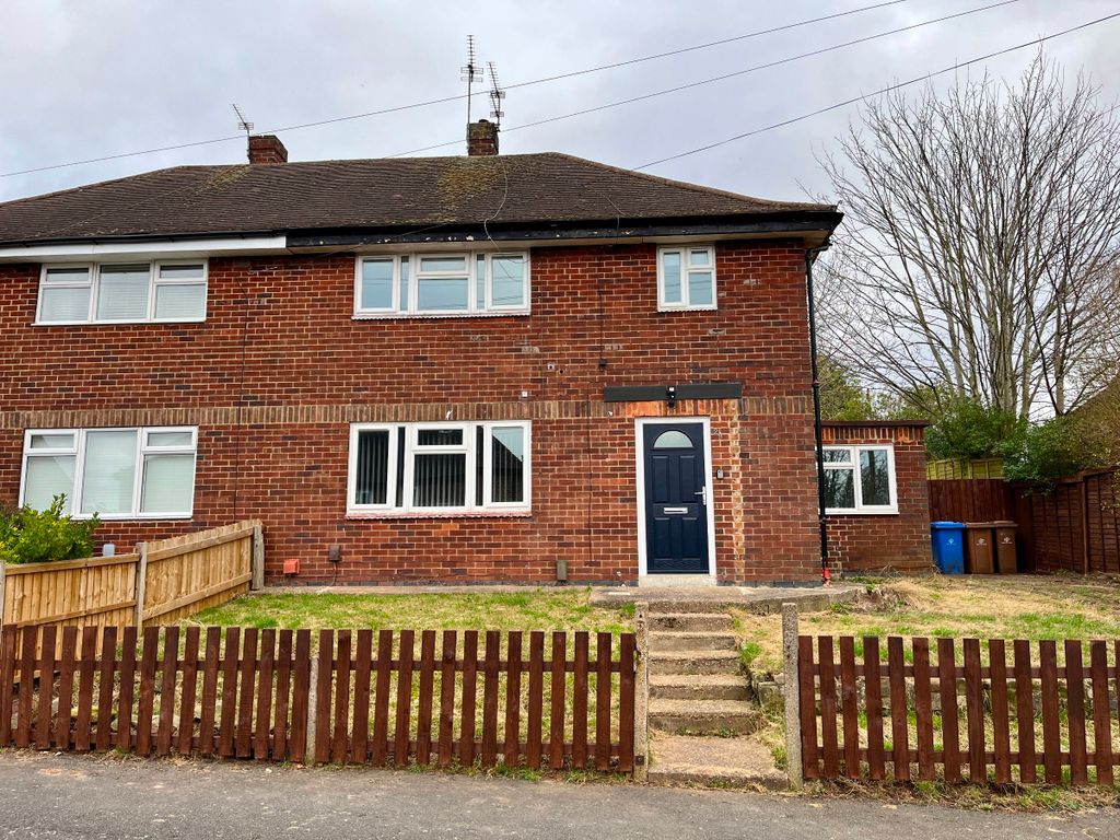 3 bed semidetached house to rent in Newhaven Road, Chaddesden, Derby