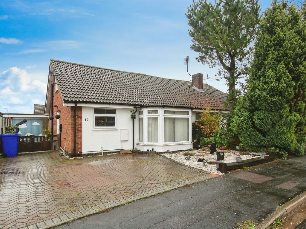 3 bed semidetached bungalow for sale in Andrew Road, Newmarket CB8, £