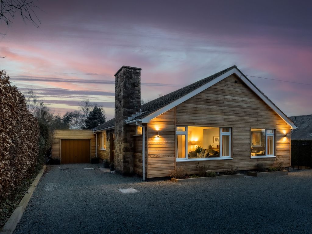 4 bed bungalow for sale in Landcroft Lane, Loughborough LE12, £775,000