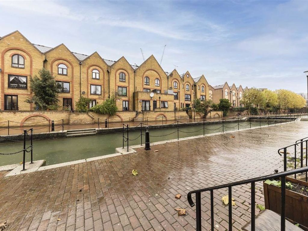 2 bed terraced house to rent in Waterman Way, London E1W Zoopla