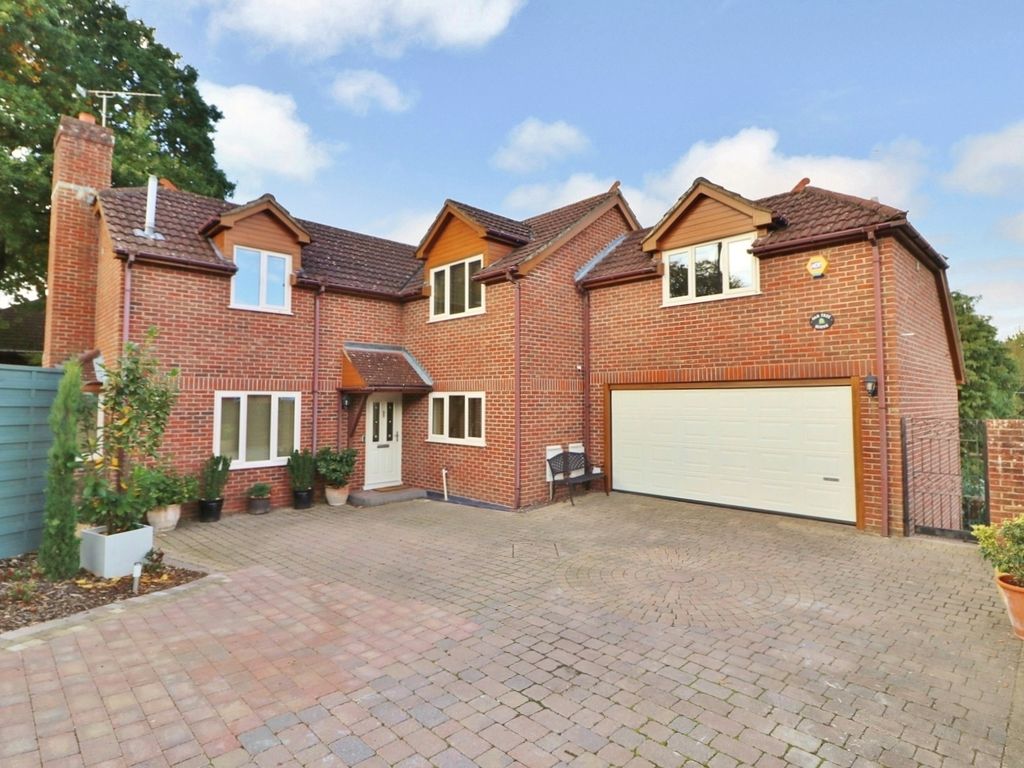 5 bed detached house for sale in Netley Firs Road, Hedge End