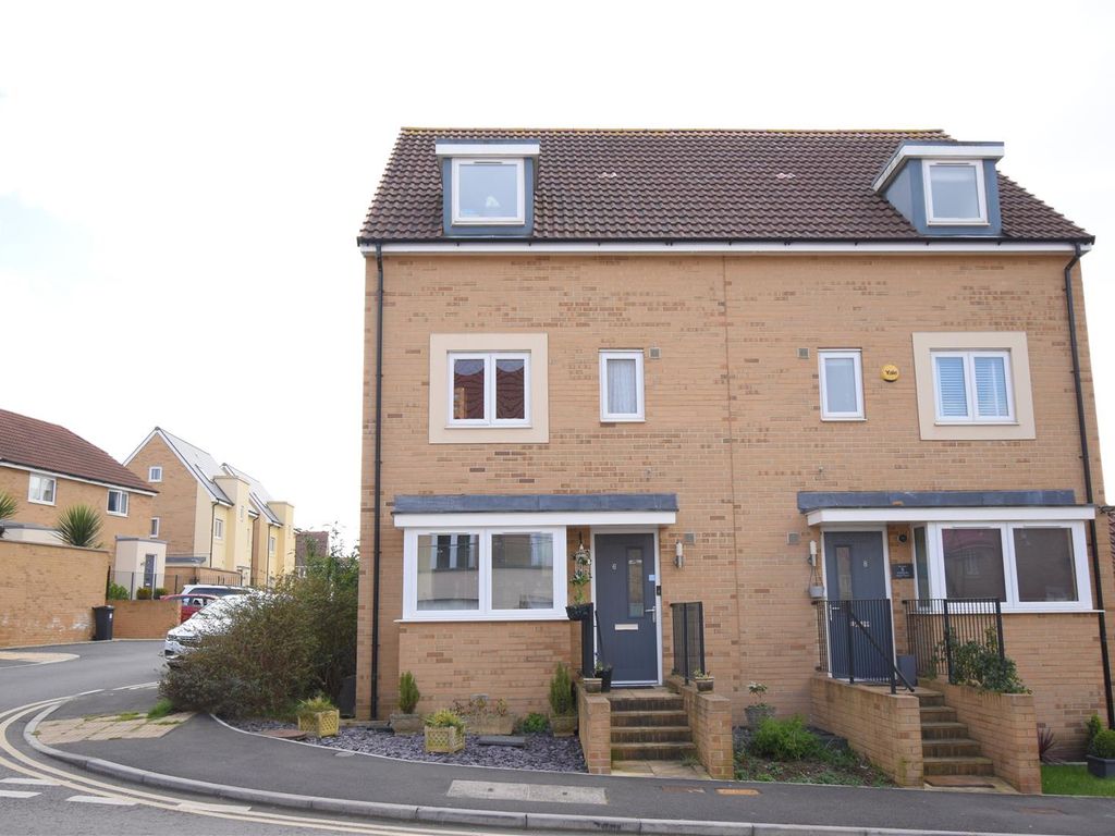 4 bed semidetached house for sale in Newlands Lane, Emersons Green