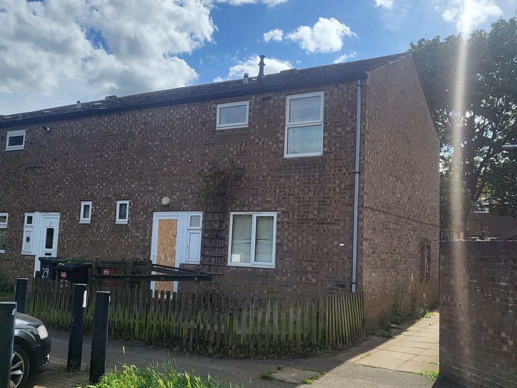 3 bed end terrace house for sale in Shearwater Lane, Wellingborough NN8