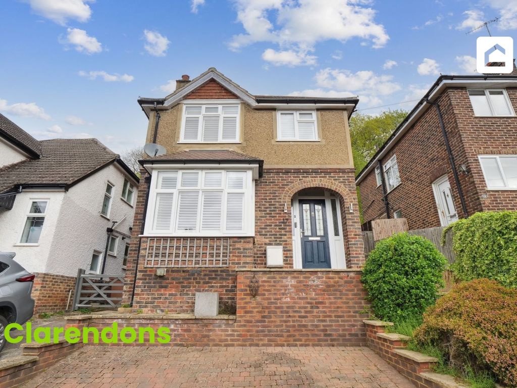 3 bed detached house for sale in Earlswood, Redhill, Surrey RH1 Zoopla
