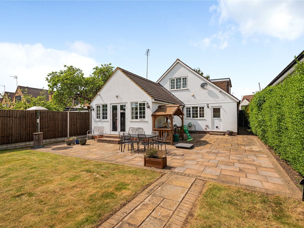 Lawn Avenue, West Drayton UB7  