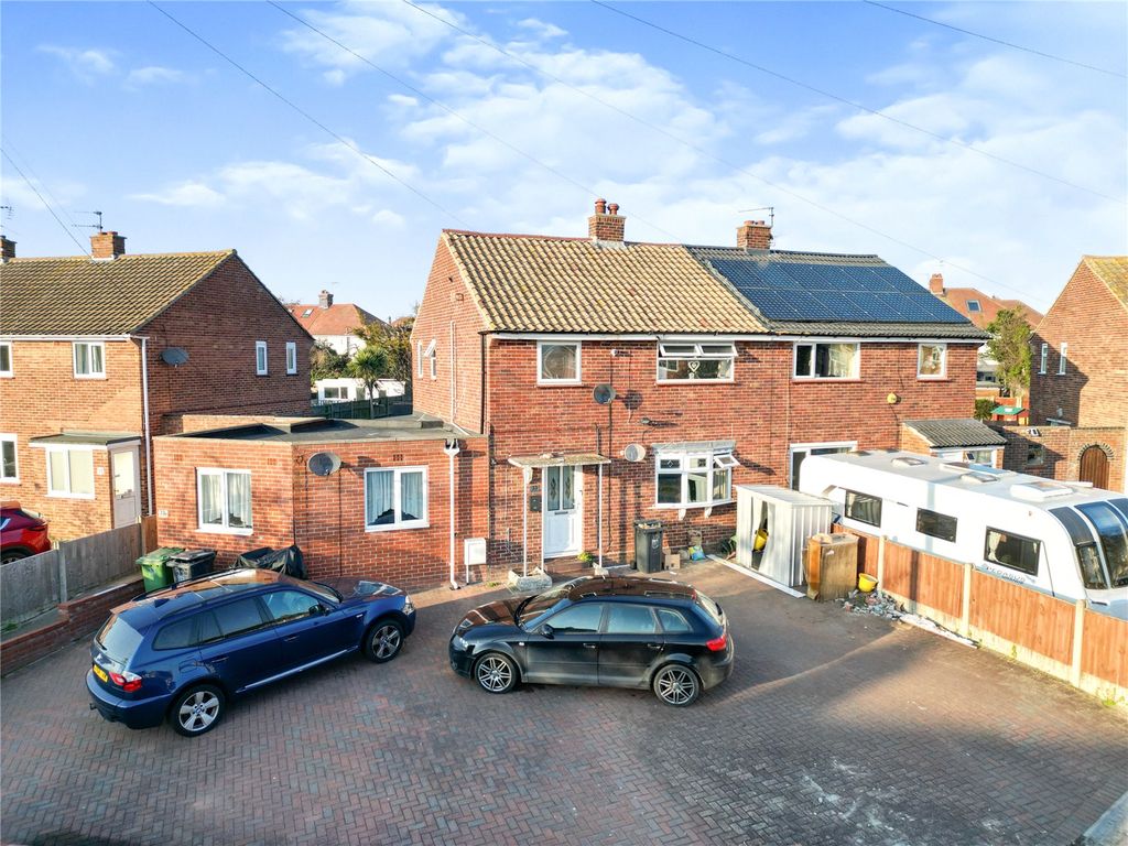4 bed semidetached house for sale in Queens Crescent, Gorleston, Great Yarmouth, Norfolk NR31