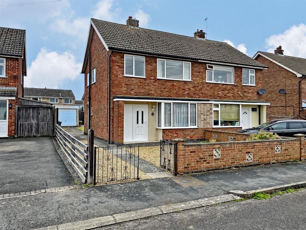 3 bed semidetached house for sale in Cromarty Road, Stamford PE9 Zoopla