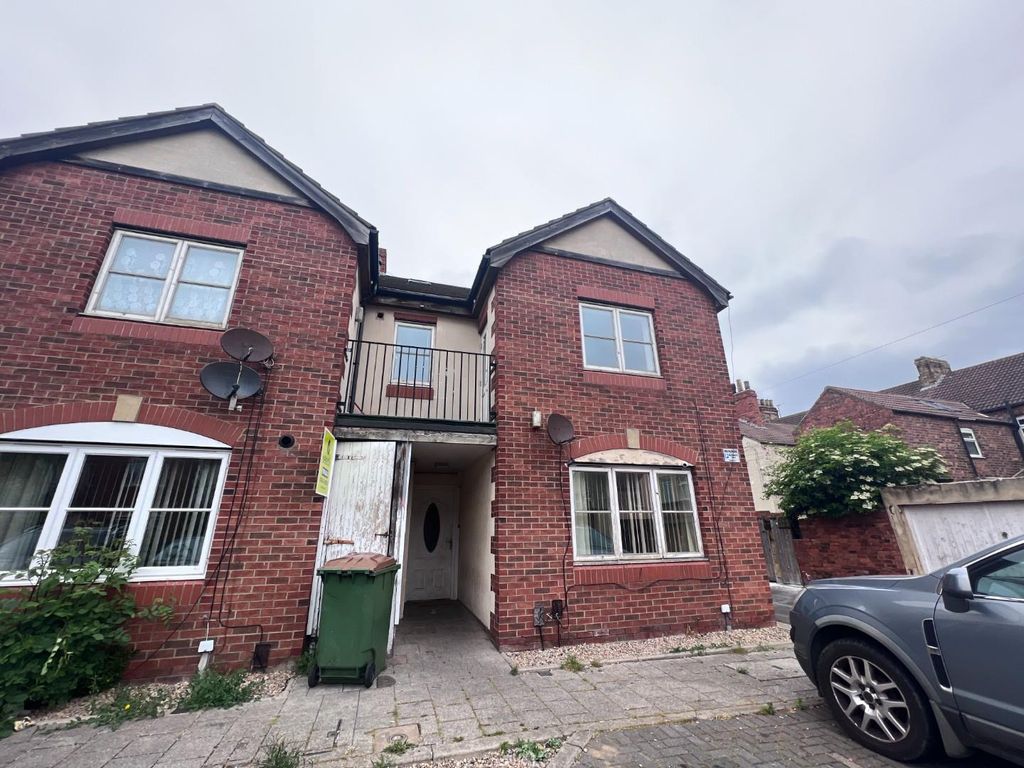 3 bed flat for sale in Regency Mews, Redcar TS10 Zoopla
