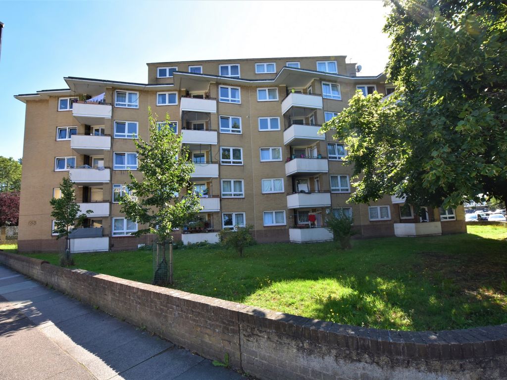 2 bed flat to rent in Ashford House, Staunton Street, Deptford SE8 Zoopla