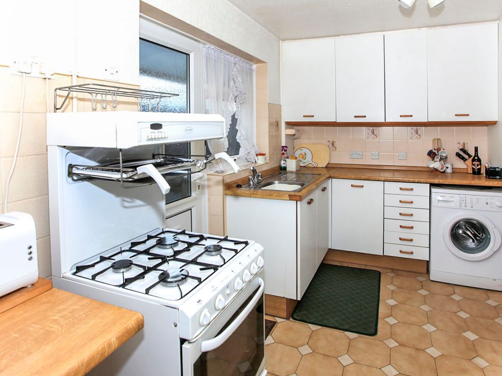 8 Newcastle Drive Peterborough