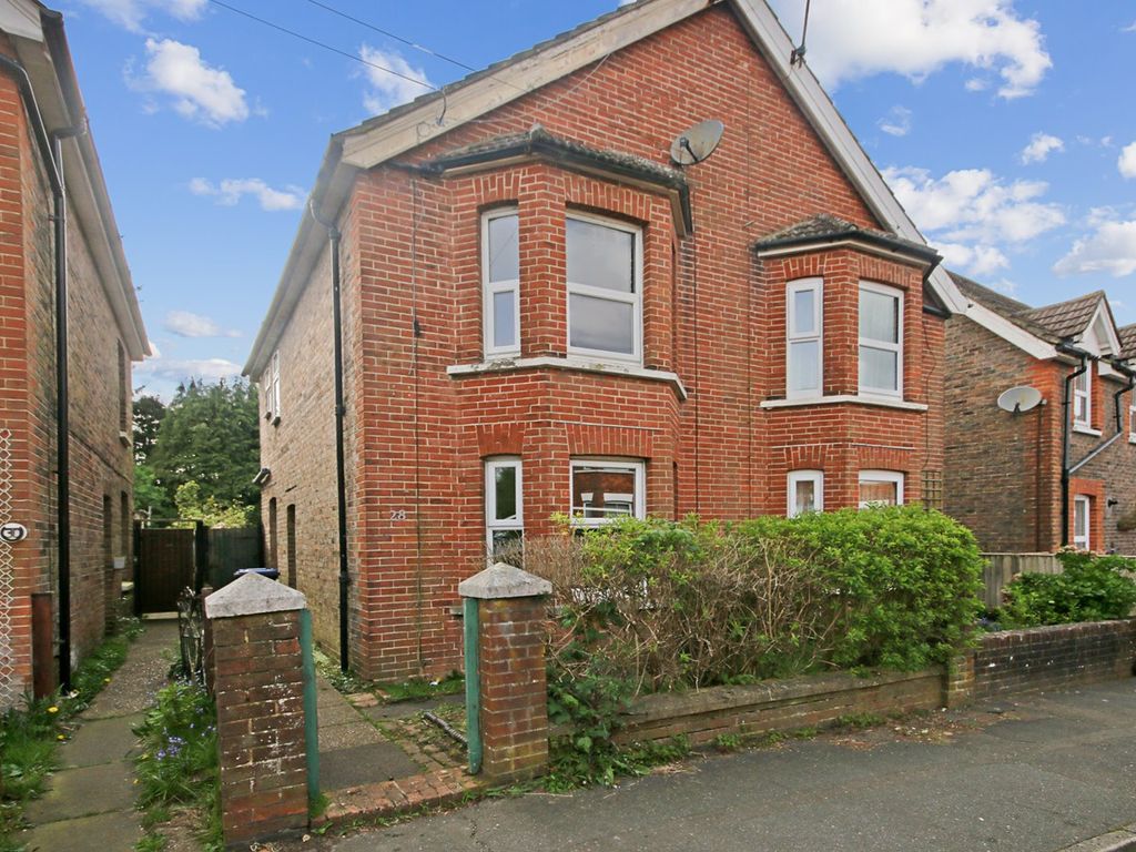 3 bed semidetached house for sale in De La Warr Road, East Grinstead