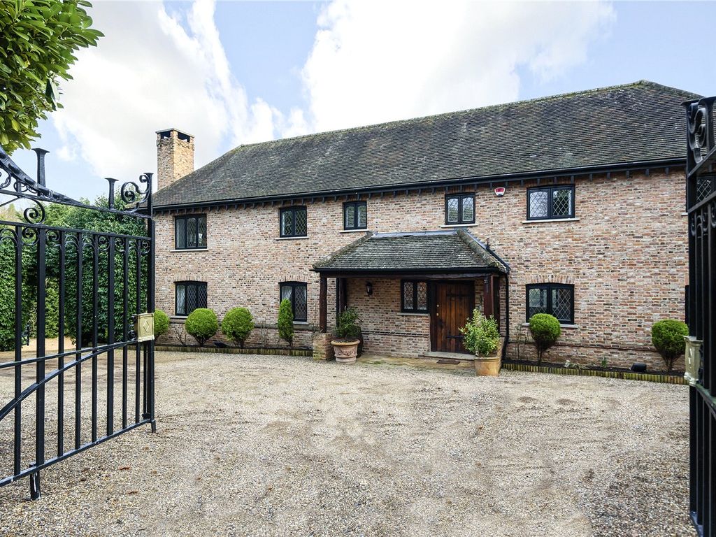 5 bed detached house for sale in Vineyards Road, Northaw, Hertfordshire