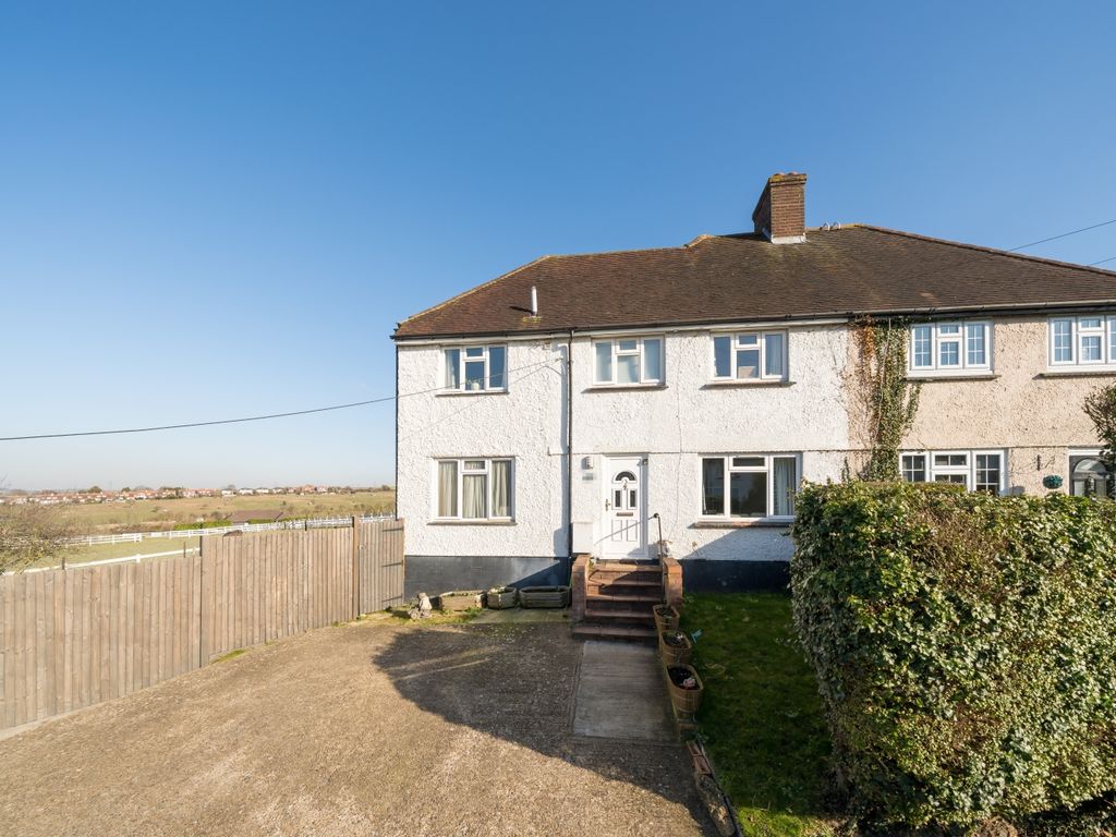 5 bed semidetached house for sale in Saxon Place, Horton Kirby