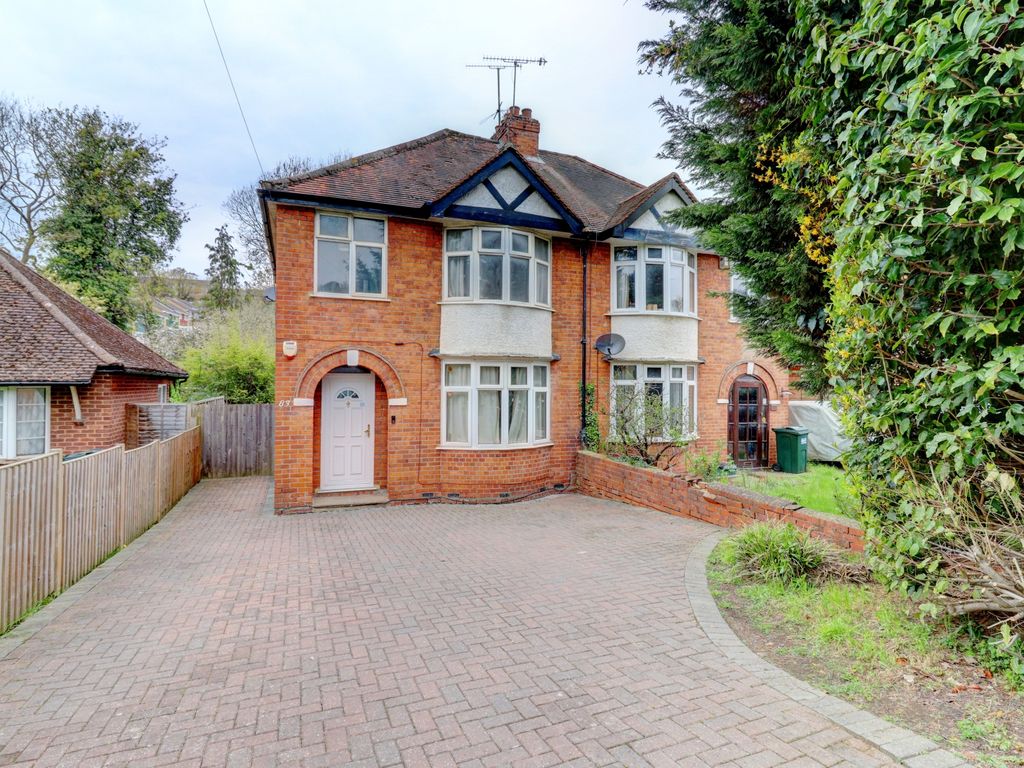 3 bed semidetached house for sale in Micklefield Road, High