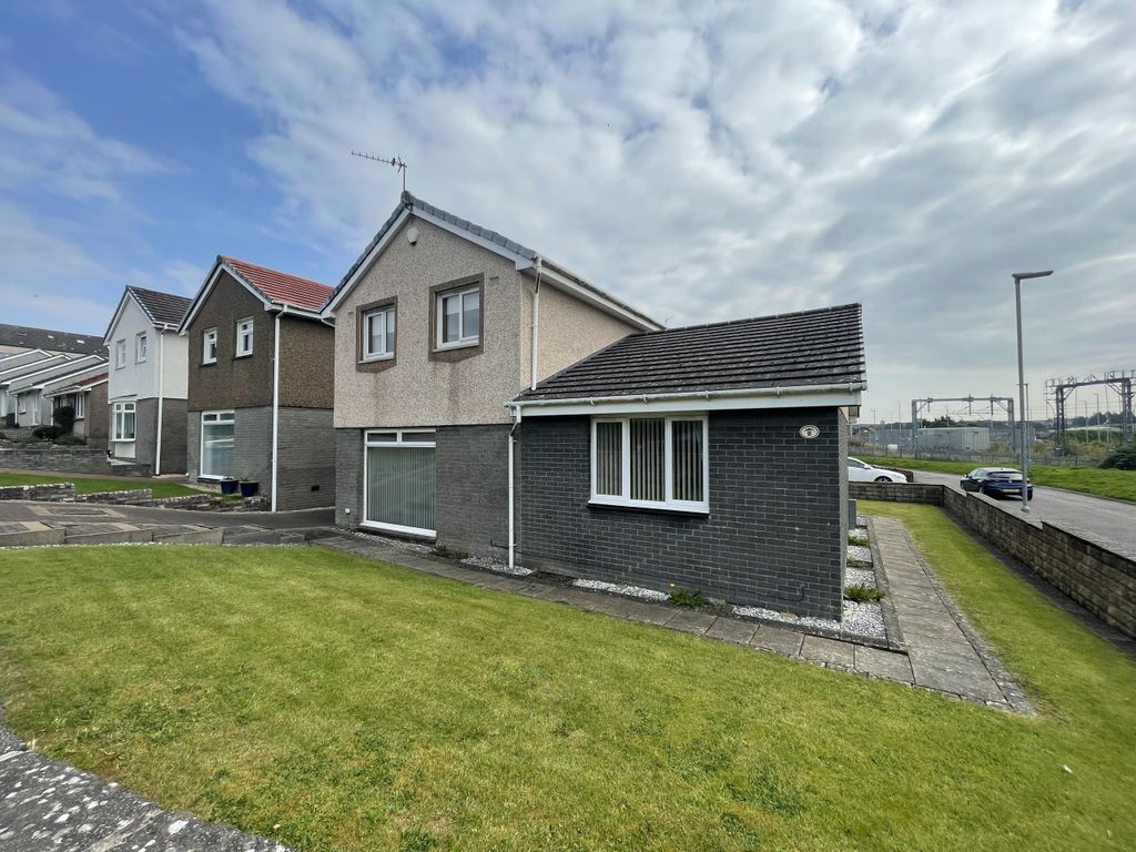 4 bed detached house for sale in Erskine Way, Shotts, Lanarkshire ML7