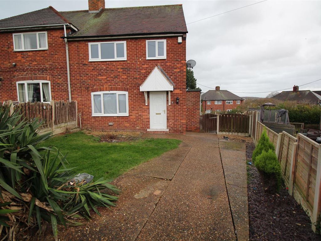 3 bed semidetached house to rent in Burnside, Thurnscoe, Rotherham S63