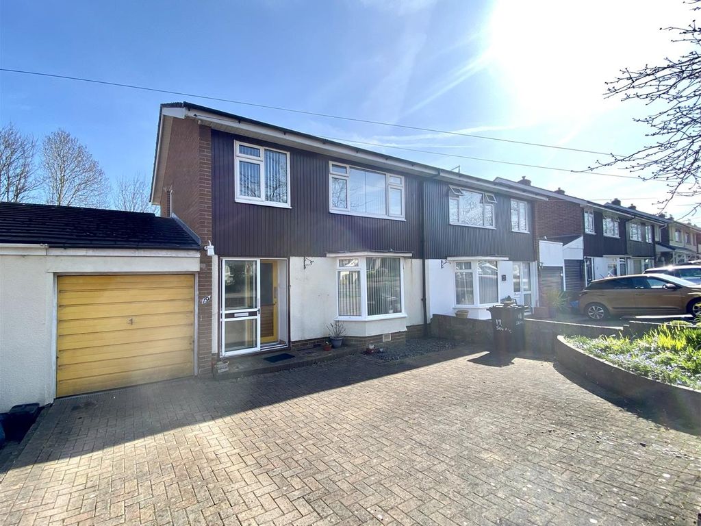 3 bed semidetached house for sale in Severn Avenue, Tutshill, Chepstow