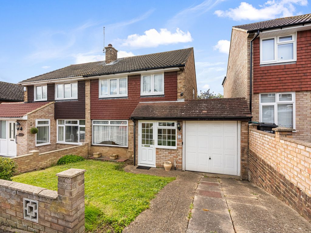 3 bed semidetached house for sale in Pepper Hill, Kent DA11, £375,000