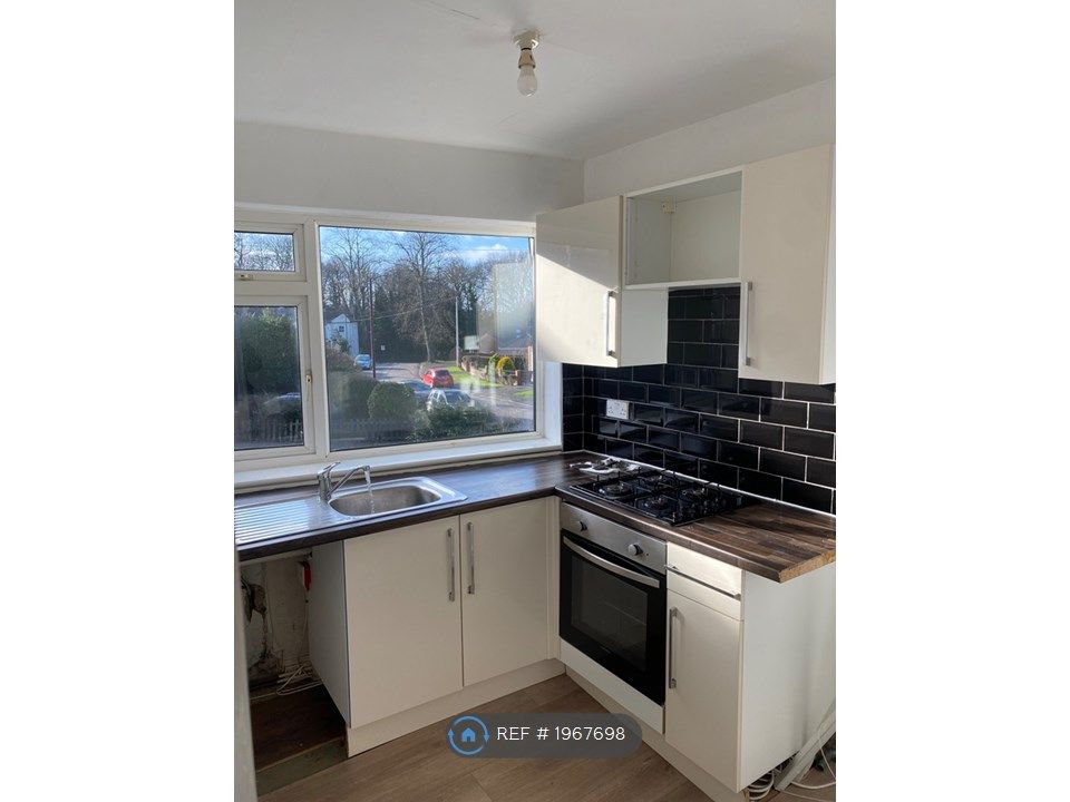 2 bed flat to rent in Welburn Grove, Ormesby, Middlesbrough TS7, £560