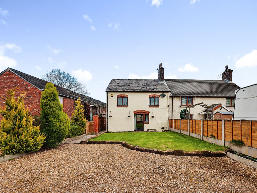 3 bed semidetached house for sale in Lunts Heath Road, Widnes WA8, £