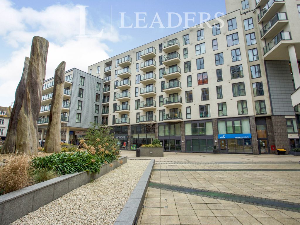 2 bed flat to rent in Guildford Road, Woking GU22 Zoopla