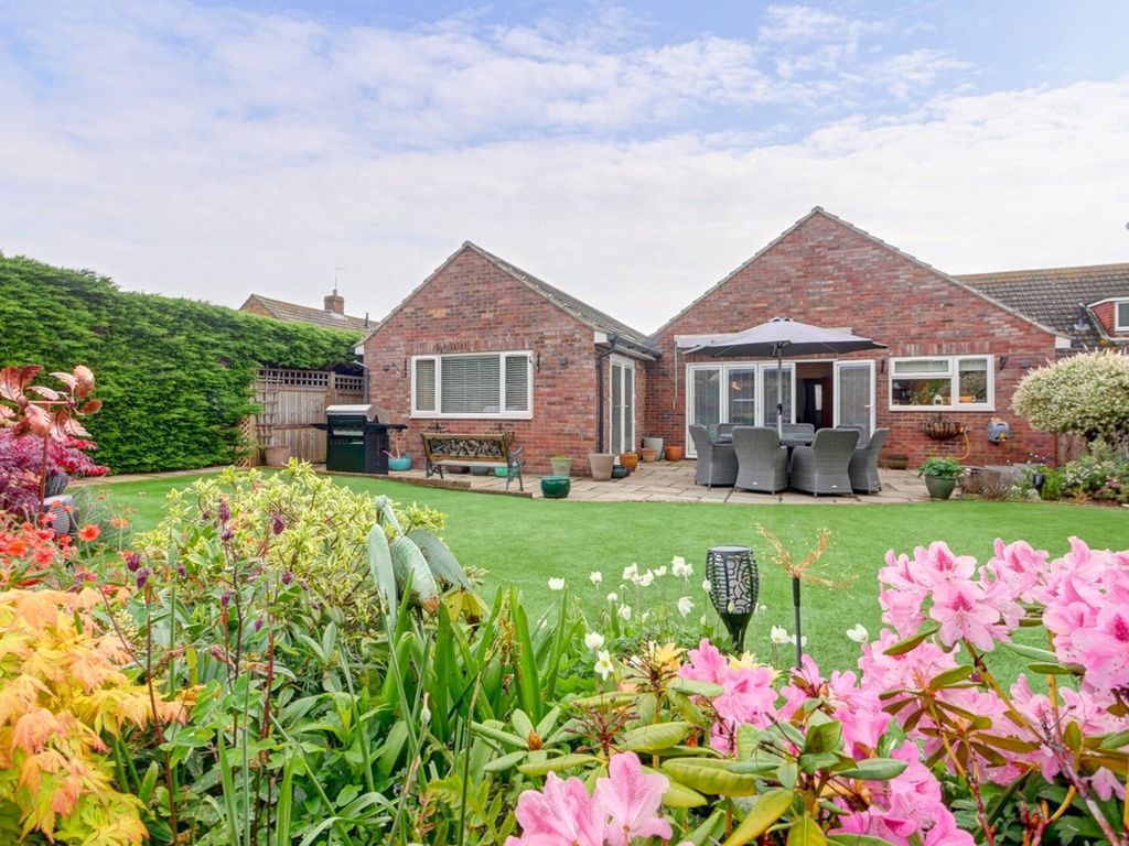 3 bed detached bungalow for sale in The Drive, Hailsham BN27, £575,000