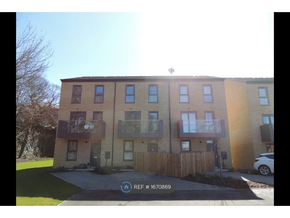 2 bed terraced house to rent in Carnforth Avenue, Wakefield WF1 Zoopla