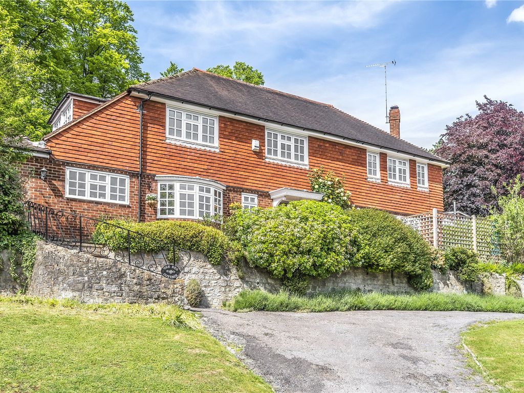 4 bed detached house to rent in St. Michaels Drive, Otford, Sevenoaks