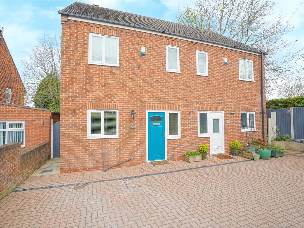 3 bed semidetached house for sale in Lisle Road, Rotherham, South