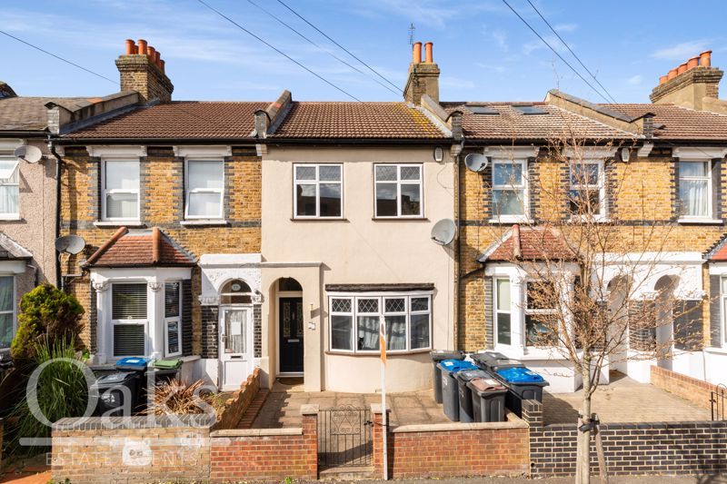 3 bed terraced house for sale in Dundee Road, London SE25 Zoopla
