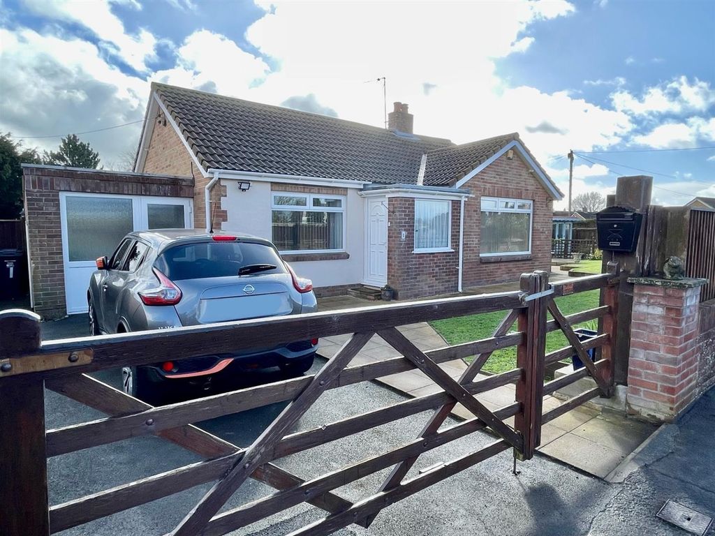 2 bed detached bungalow for sale in Alstone Gardens, Highbridge TA9, £