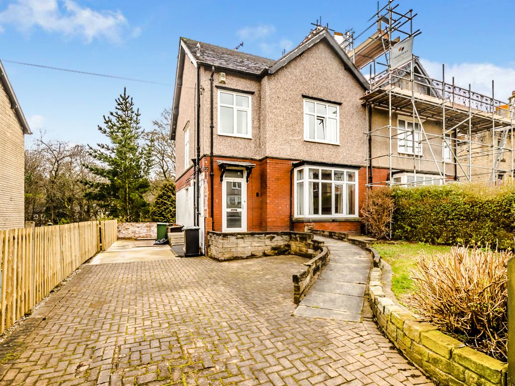 3 bed semidetached house for sale in Longley Road, Almondbury