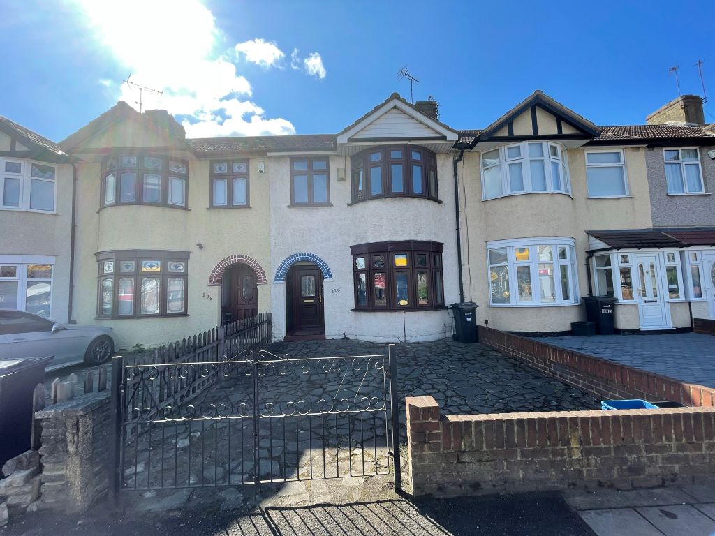 3 bed terraced house for sale in New North Road, Hainault IG6 Zoopla