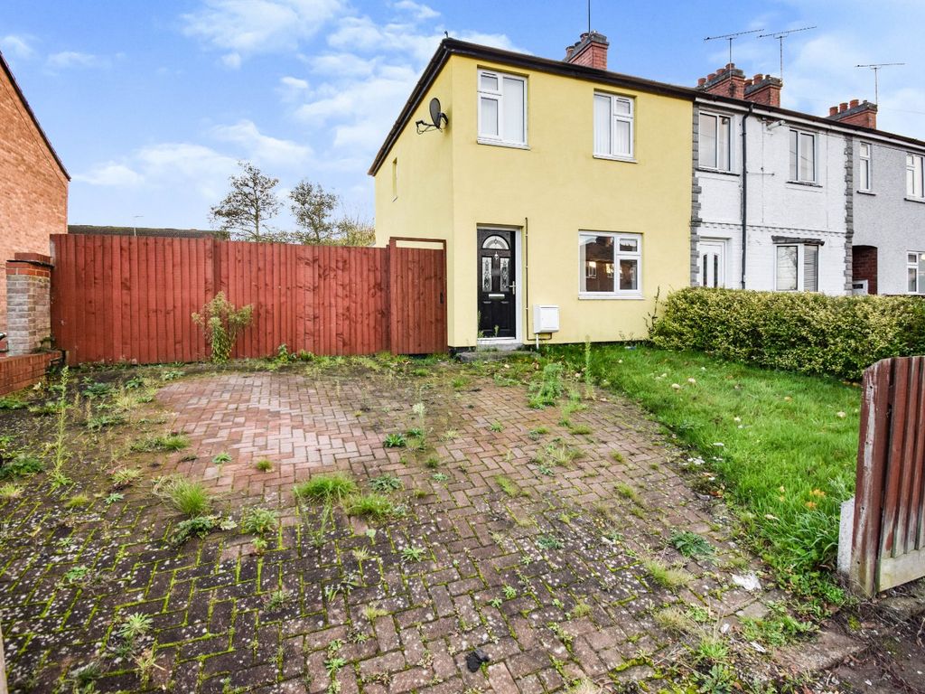4 bed end terrace house for sale in The Moorfield, Stoke Aldermoor
