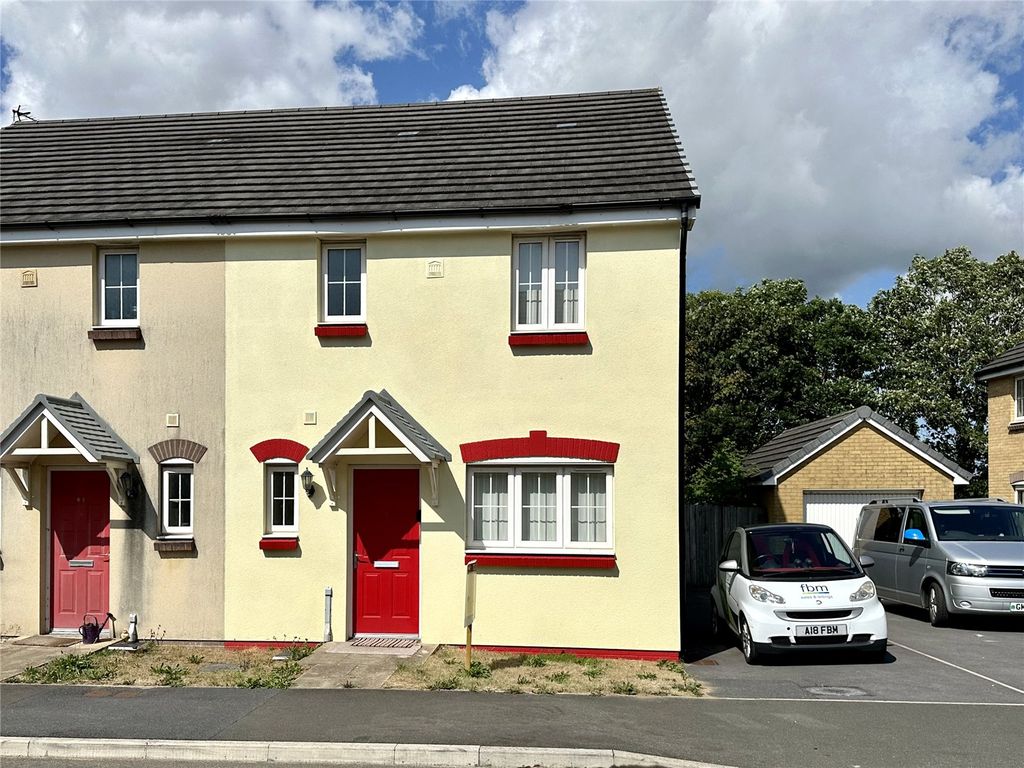 3 bed semidetached house to rent in Castleton Grove, Haverfordwest