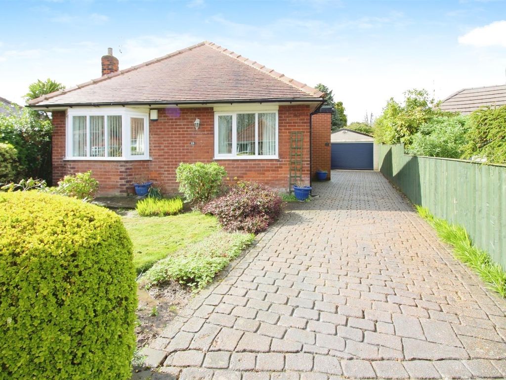 2 bed detached bungalow for sale in Kelmscott Garth, Leeds LS15, £