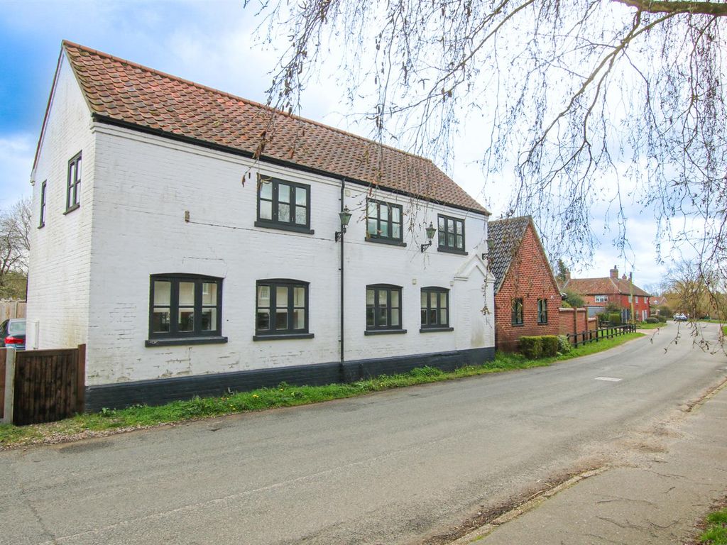 5 bed flat for sale in Harts Lane, Bawburgh, Norwich NR9 Zoopla