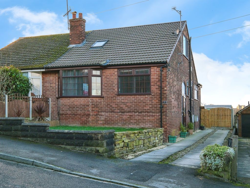 3 bed semidetached house for sale in Somerville Drive, Leeds LS14, £