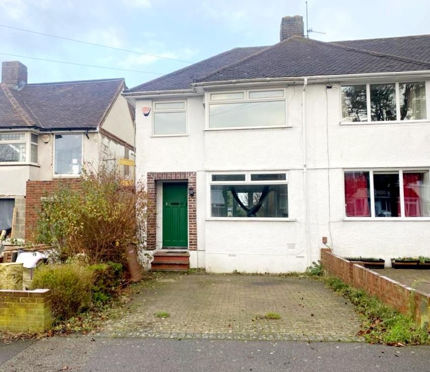 2 bed semidetached house to rent in Binland Grove, Chatham ME5, £1,250
