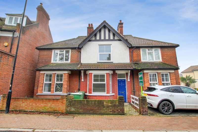 2 bed terraced house for sale in Bexley High Street, Bexley DA5, £