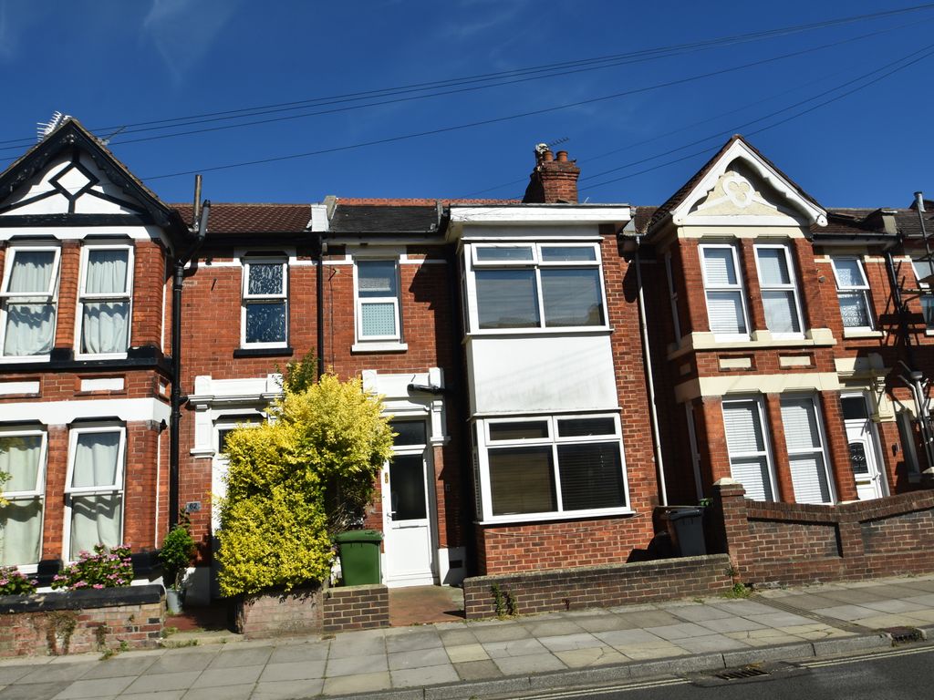 3 bed terraced house for sale in Winter Road, Southsea PO4 Zoopla