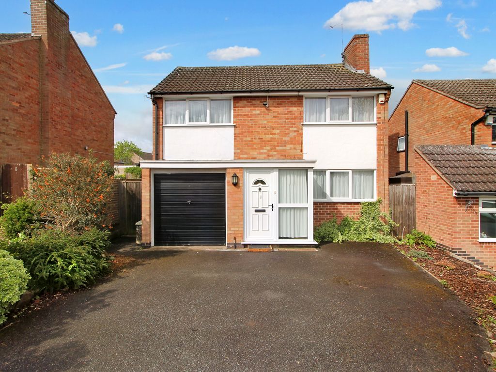 3 bed detached house for sale in Ashton Close, Oadby, Leicester LE2