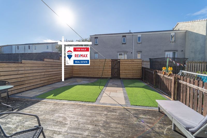 3 bed semidetached house for sale in Parkhead Gardens, West Calder