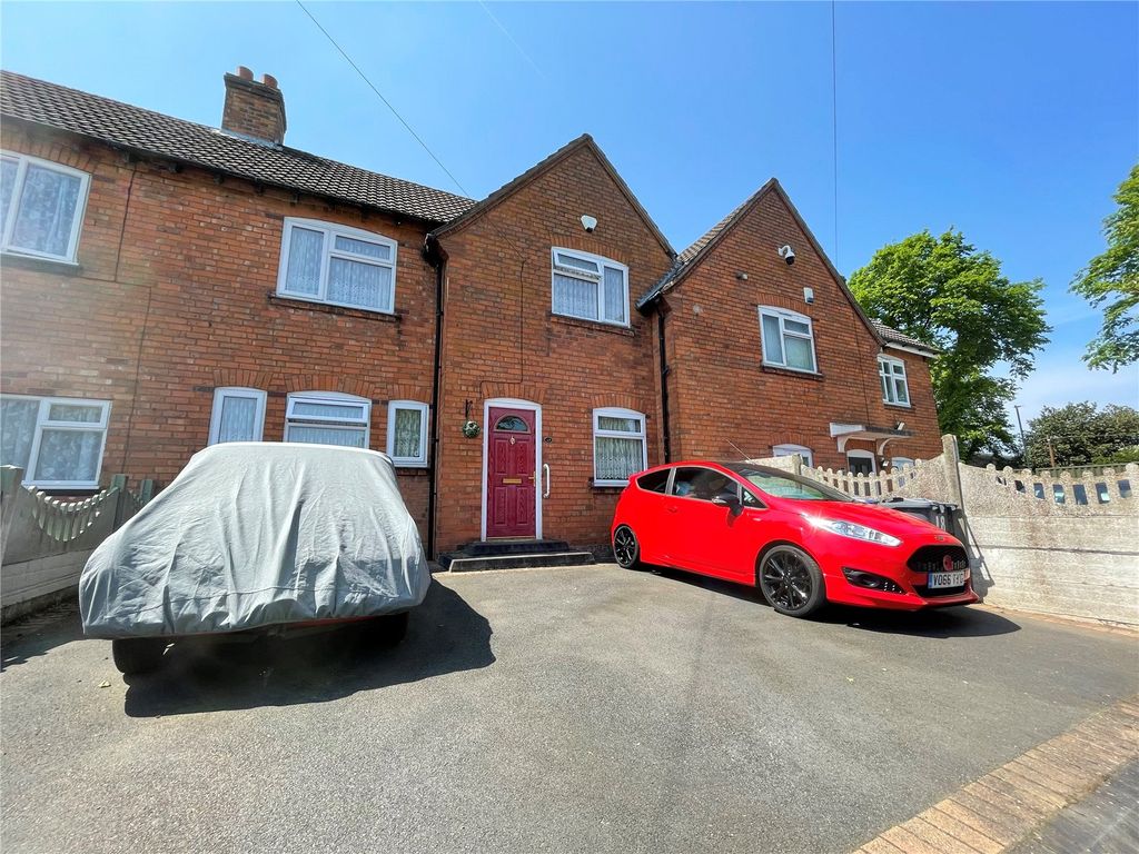 3 bed semidetached house for sale in Awefields Crescent, Smethwick