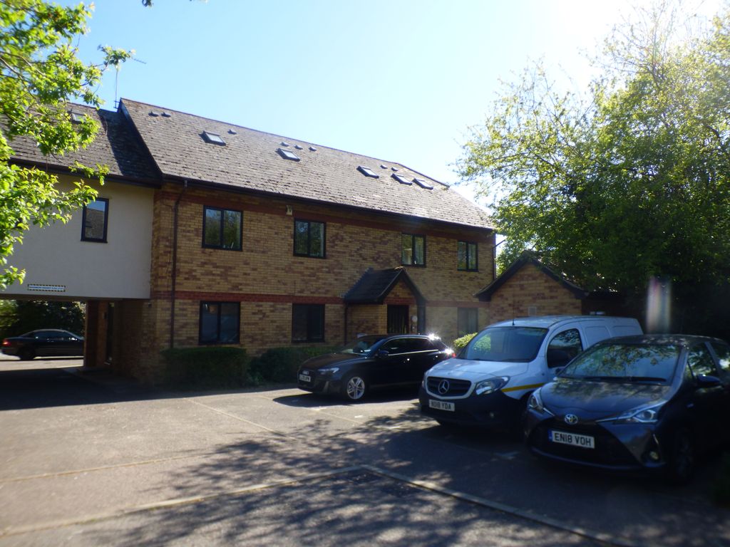 2 bed flat to rent in St. Margarets Road, Chelmsford CM2 Zoopla