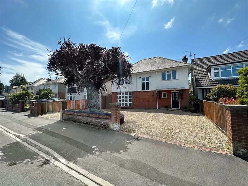 5 bed property for sale in St. Lukes Road, Bournemouth BH3, £695,000