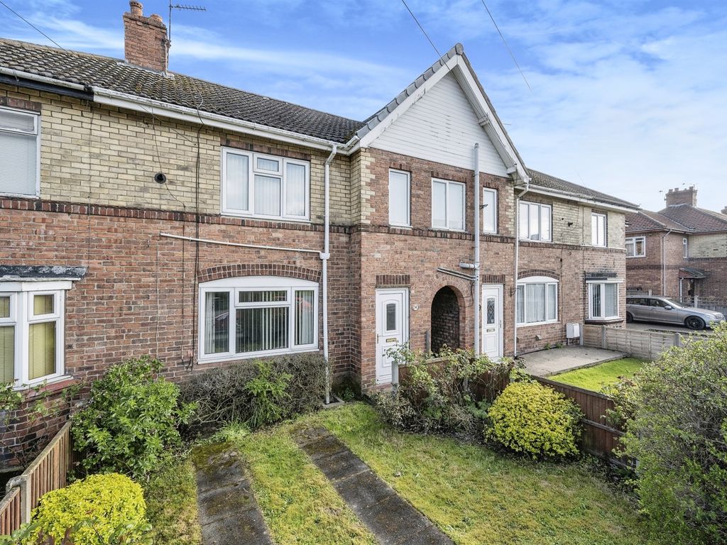 3 bed terraced house for sale in Essex Road, Bircotes, Doncaster DN11