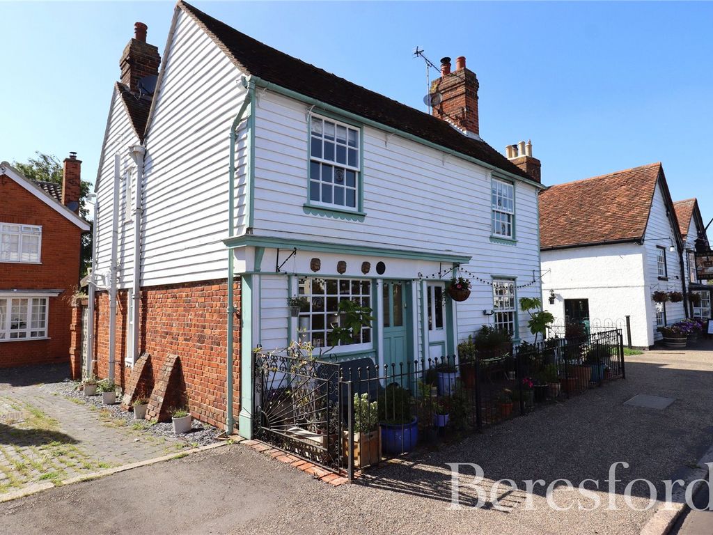 4 bed detached house for sale in South Street, Tillingham CM0, £375,000